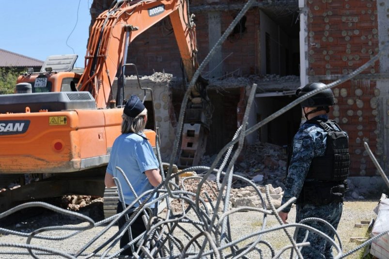 450 "квадратов" самостроя: или как в Сочи снесли незаконный жилой дом Пресс-служба ГМУ ФССП России