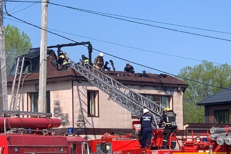 Пожар в доме на улице Парковой в Долинске пресс-служба агентства по делам ГО, ЧС и ПБ Сахалинской области