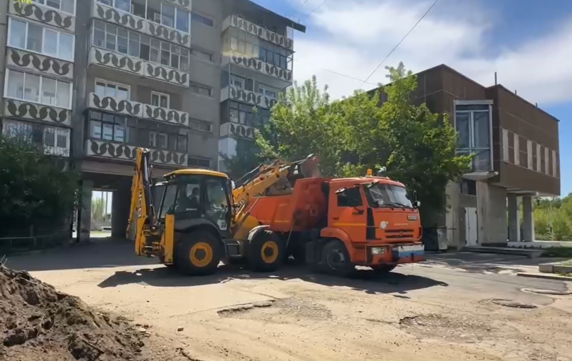 К ремонту придомовых территорий приступили в Ангарске тг-канал (18+) мэра АГО Сергея Петрова