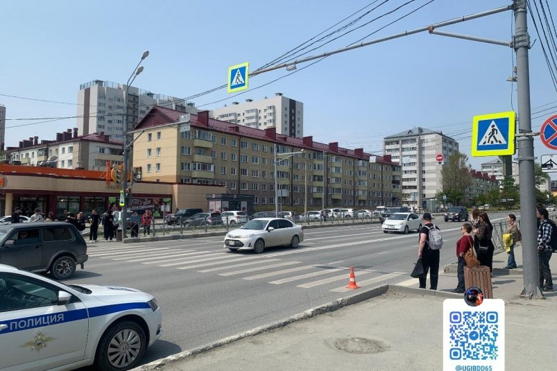 Водитель "Тойоты" сбил пешехода при повороте на проспект Мира в Южно-Сахалинске УГИБДД УМВД России по Сахалинской области