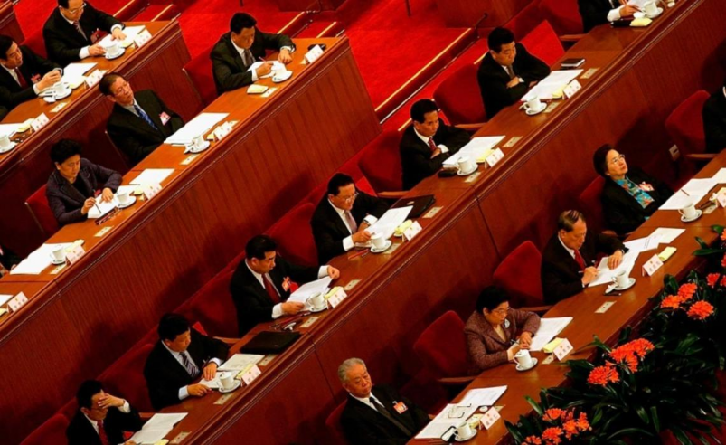 Китайские чиновники Guang Niu, Getty Images