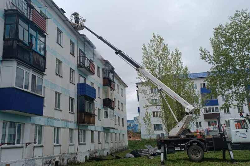 В Александровске-Сахалинском готовятся к ремонту крыши дома после пожара пресс-служба правительства Сахалинской области