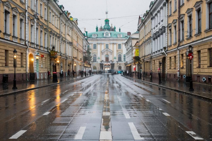 В Петербурге ожидаются теплые, но дождливые выходные Telegram-канал @spb_smi