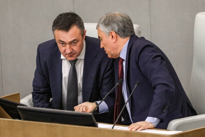 Виктор Пинский и Вячеслав Володин Пресс-служба фракции "Единая Россия" в Госдуме РФ