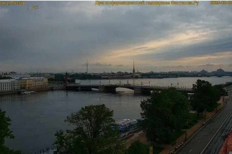 15-летнего школьника заключили под стражу за поджог автомобиля полицейского Telegram-канал @fontankaspb