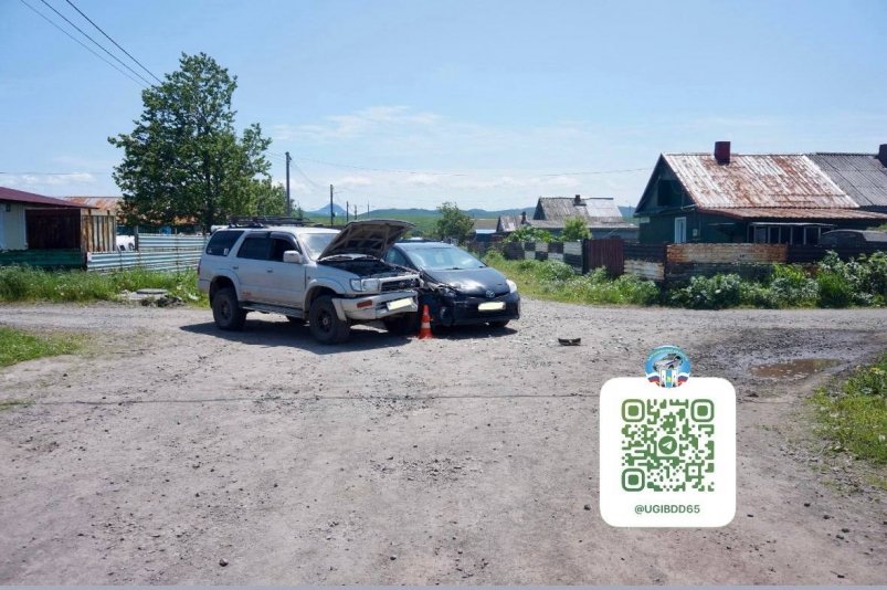 Две "Тойоты" столкнулись на перекрестке в Курильске УГИБДД УМВД России по Сахалинской области