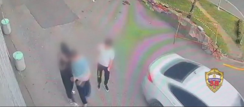 18-летний парень ограбил москвича около банкомата и попал под уголовное дело Пресс-служба МВД России