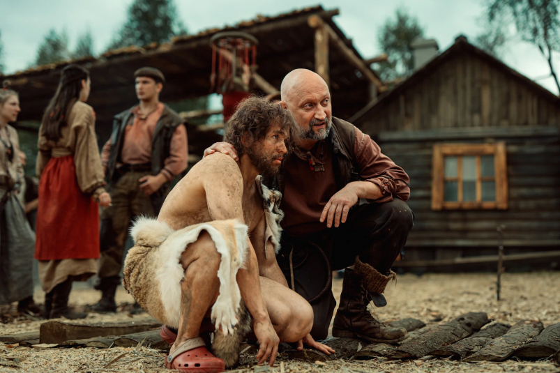 Воспитывать будут справедливо: в сети появился трейлер комедийного сериала "Хутор" Кадр из сериала "Хутор" (16+)