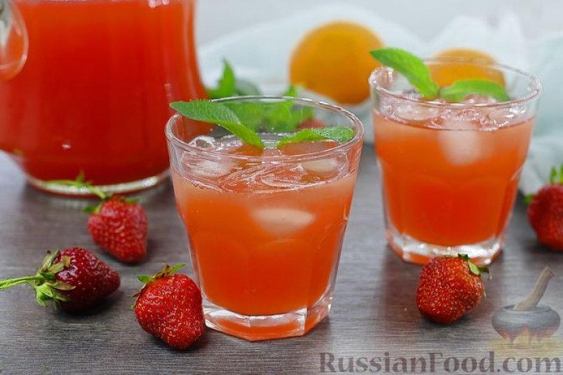 Натуральный витаминный взрыв: варим вкуснейший компот с клубникой, ревенем и апельсином russianfood.com