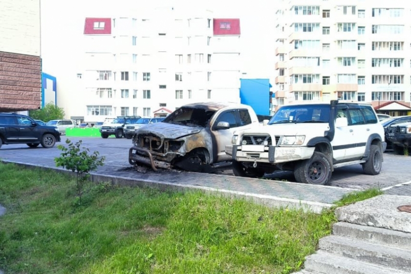 Автомобиль "Тундра" подожгли ИА KamchatkaMedia