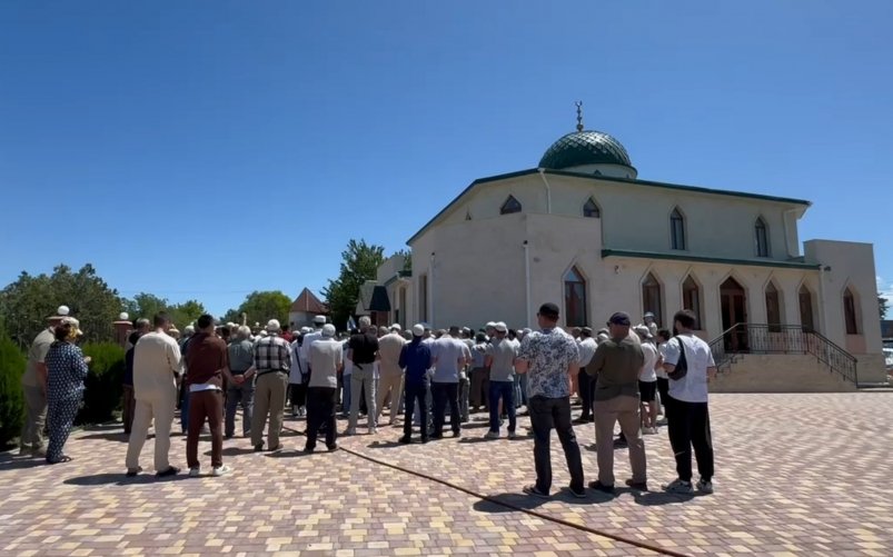Кадр из видео Соцсети главы Черноморского района Александра дудинова
