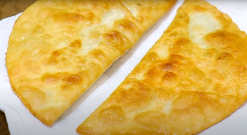 Чебуреки-ленивцы из лаваша, фарша и лука. Вкуснятина за 15 минут скриншот видео с youtube-канала " Alina FooDee" (12+)