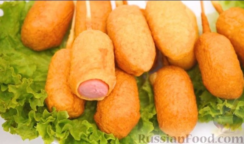Сосиска в тесте по-американски: готовим хрустящие корн-доги russianfood.com