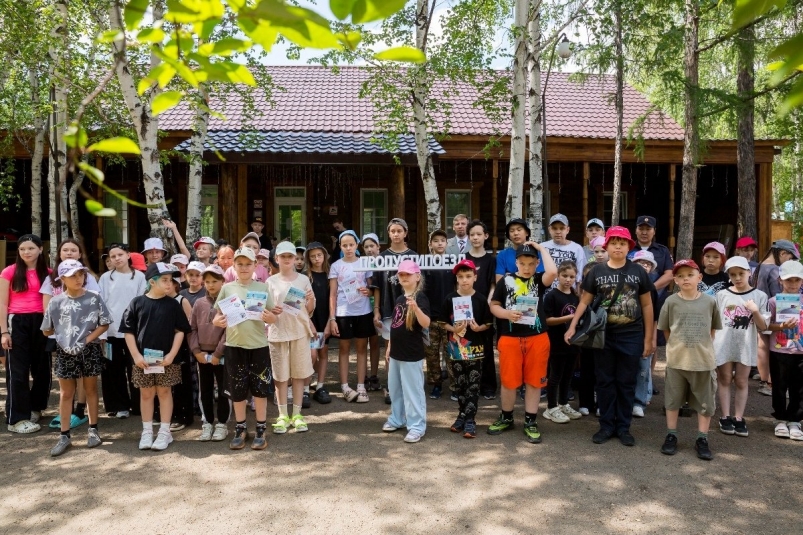 Урок безопасности в детском лагере пресс-службы ЗабЖД