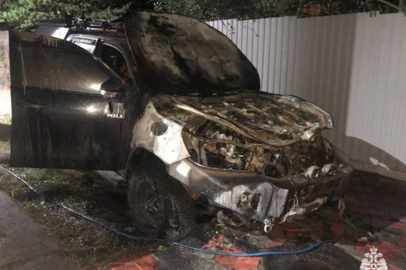Сгорел автомобиль МЧС по Бурятии