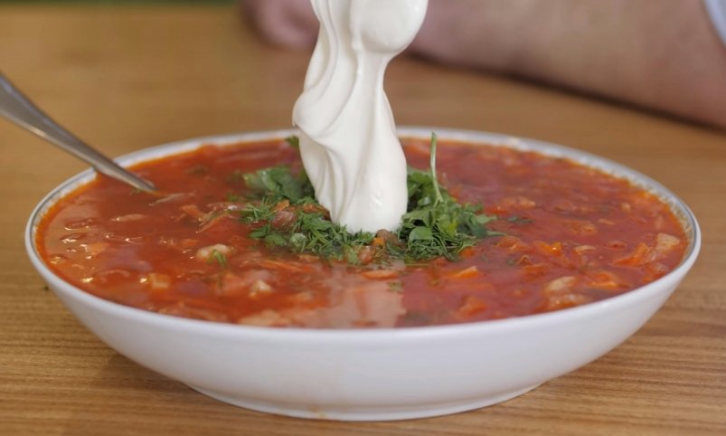 Быстрая солянка для поклонников русской кухни: готовится 15 минут, а вкус потрясающий unsplash.com