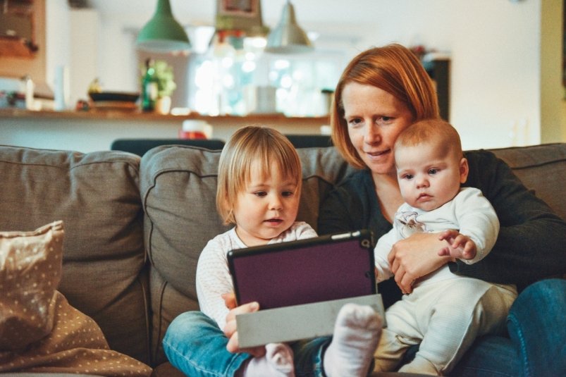 Родителям часто не хватает времен для полноценной заботы о детях Photo by form PxHere