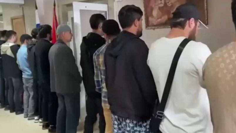 Более 500 иностранцев задержали при проверке хостелов и молельных домов в Москве Пресс-служба Следственного комитета России
