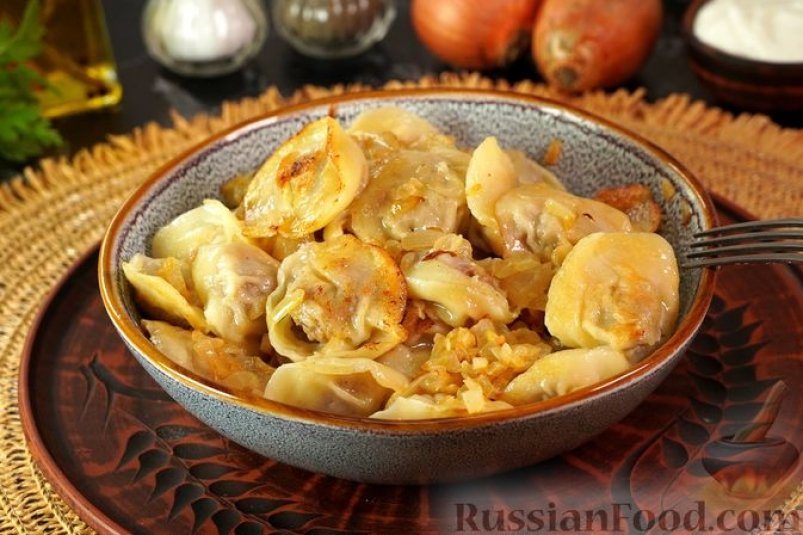 Волшебный вкус детства: домашние колдуны с мясом и жареным луком russianfood.com