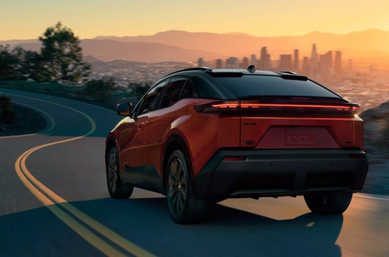 2026 Toyota C-HR Toyota