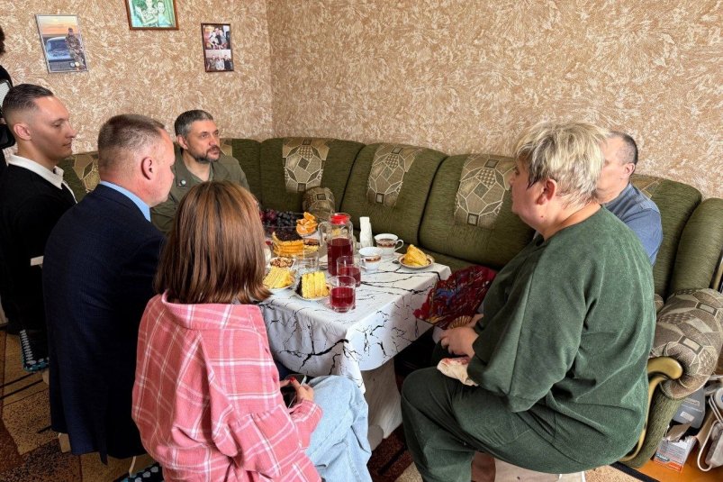 Встреча с родителями участника СВО тг-канал (18+) Александра Осипова