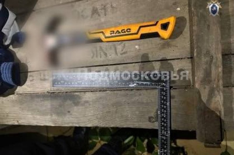 Молоток, с которым подросток напал на девочек ГСУ СКР по Московской области