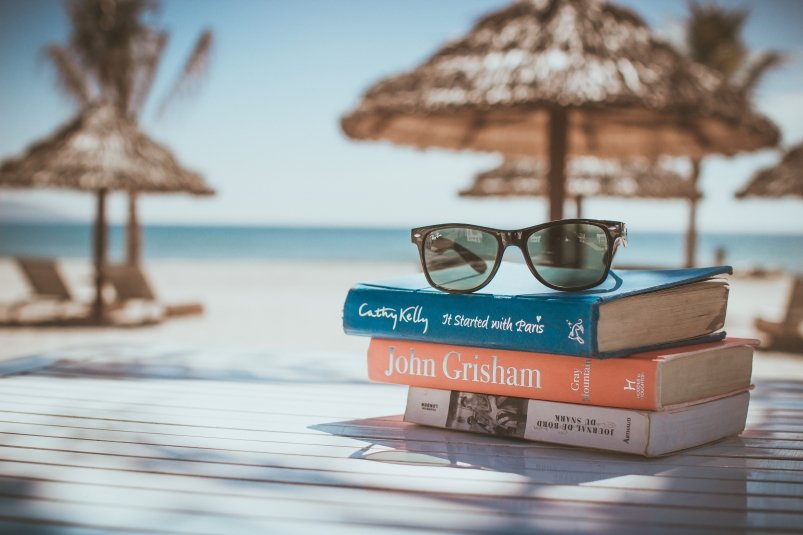 Минутка смеха: эти книги должны быть у каждого - уморитесь от смеха при прочтении pxhere.com