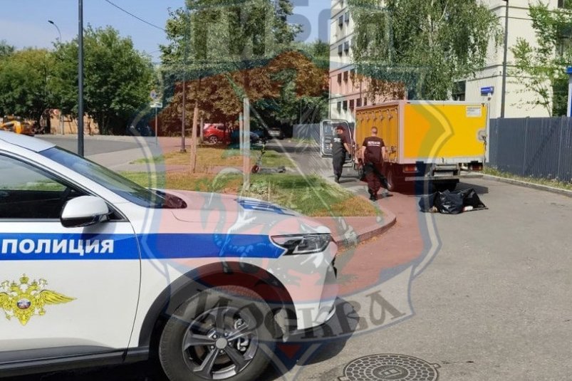 Автомобиль насмерть задавил пенсионерку на пешеходной дорожке в Москве Пресс-служба Госавтоинспекции