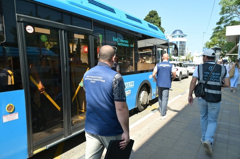 Контролеры в Сочи выявили с начала года тысячу нарушителей в автобусах пресс-служба администрации Сочи