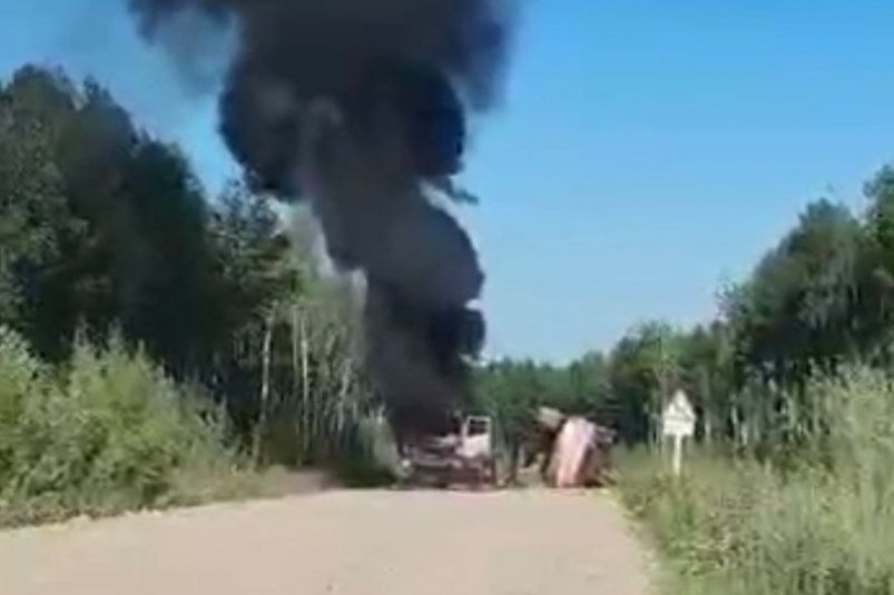 Спецтехника загорелась после аварии в Мазановском округе скриншот видео - соцсети