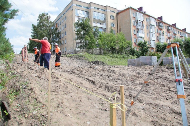 Ремонтные работы на пляже "Центральный-2" тг-канал (18+) мэра Омска Сергея Шелеста