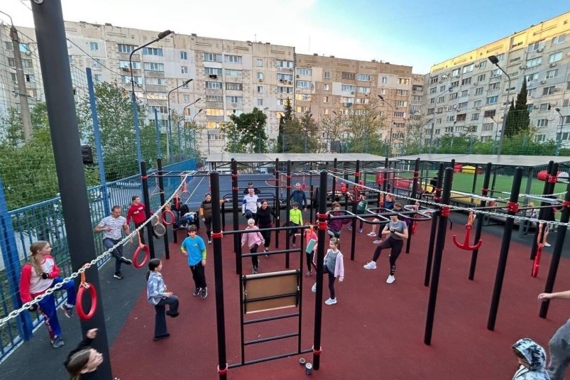 Более 3 тысяч бесплатных тренировок провели в Севастополе Соцсети губернатора Севастополя М.Развожаева