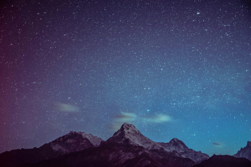 Звезды, звездное небо, горы unsplash.com