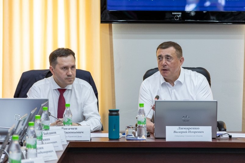 На встрече с депутатами губернатор Валерий Лимаренко поделился итогами работы  пресс-служба Городской Думы Южно-Сахалинска