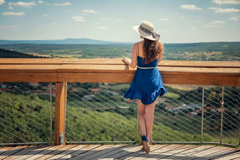 Королевское платье от Кейт Миддлтон - как повторить элегантно и со вкусом Summer Stock/unsplash
