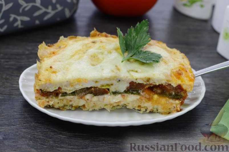 Запеканка с куриным фаршем, помидорами и шпинатом russianfood.com