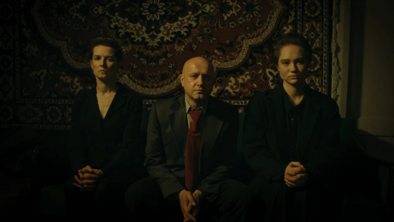 На старт, внимание..: В сети прошла премьера сериала "Путешествие на солнце и обратно" Кадр из сериала "Путешествие на солнце и обратно" (18+)