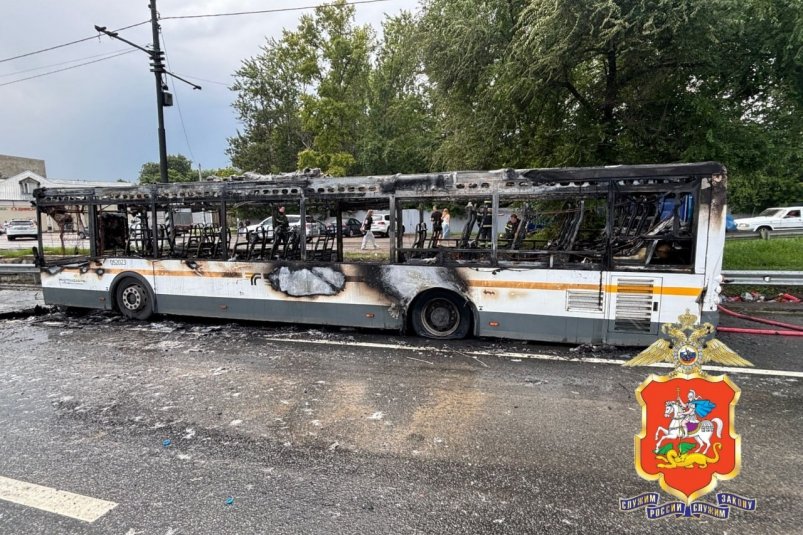 Пассажирский автобус сгорел на трассе в Подмосковье Пресс-служба Госавтоинспекции Москвы