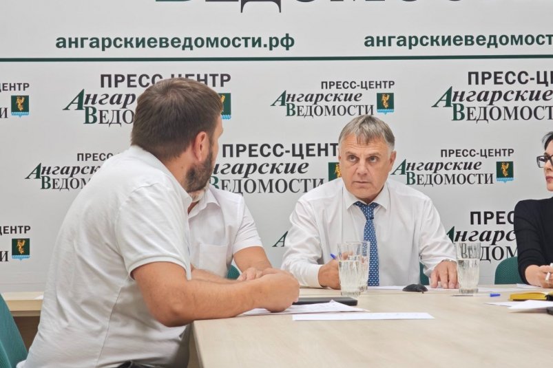 На плохое освещение "зебр" на некоторых улицах Ангарска пожаловались жители Анастасия Вострецова, корр. ИА AngarskMedia