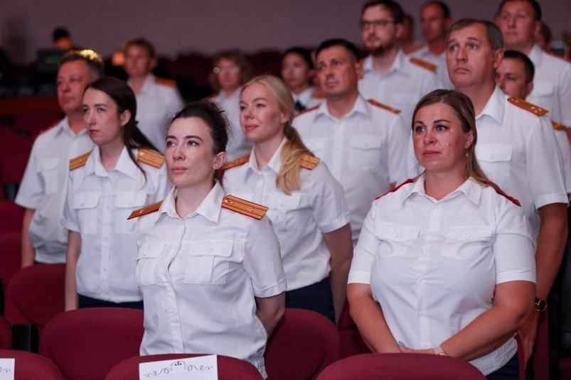 Работников следкома на Сахалине поздравили с профессиональным праздником пресс-служба правительства Сахалинской области