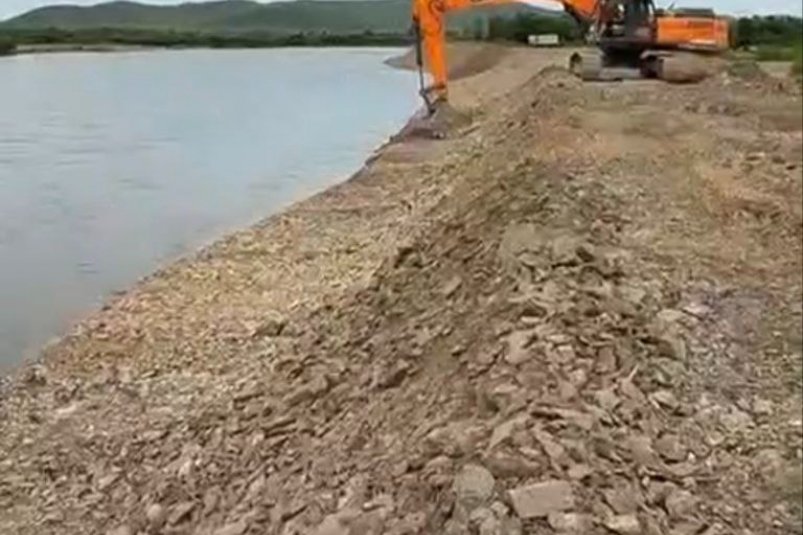 Восстановление дамбы на реке Онон пресс-службы Минприроды Забайкалья