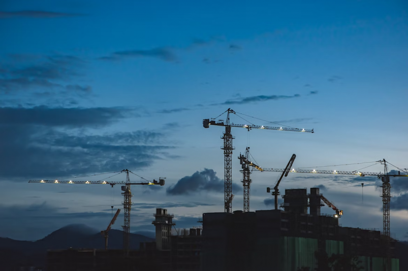 Строительство https://unsplash.com  EJ Yao