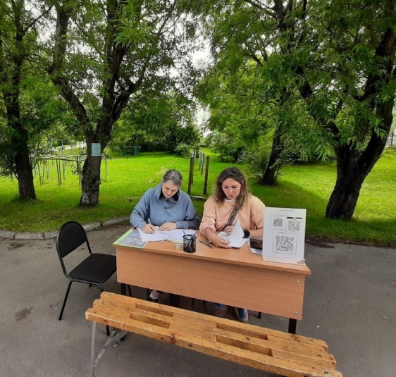 Землетрясения не помеха: в камчатском колледже прием документов проводится на улице Пресс-служба министерства образования Камчатского края