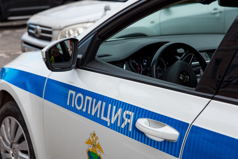 Инспектор ГАИ приглашает в патрульный автомобиль - как грамотно ответить и уехать Илья Аверьянов, ИА PrimaMedia