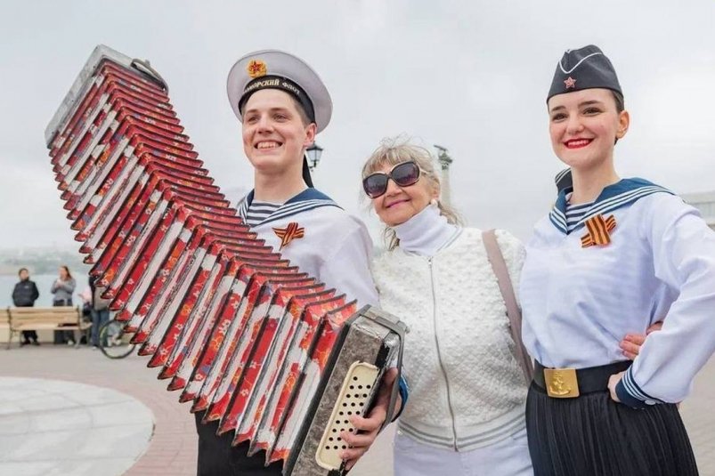 Более 140 тысяч человек с начала года посетили Севастополь Сайт правительства Севастополя