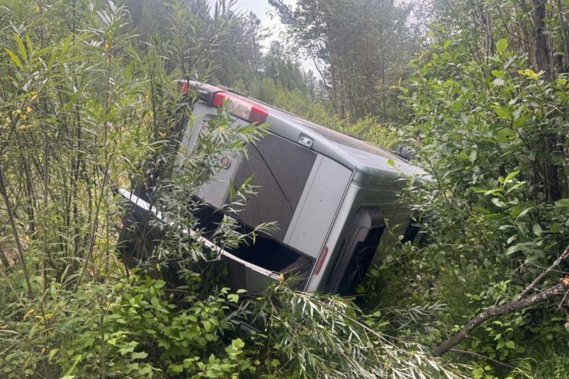 Автобус слетел с дороги ГИБДД по Бурятии