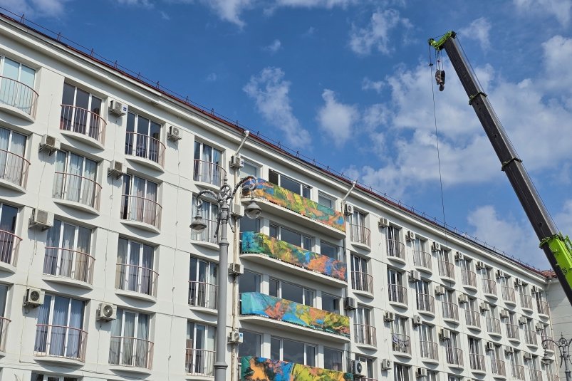 Со здания демонтировали буквы Алексей Парамонов, ИА SevastopolMedia