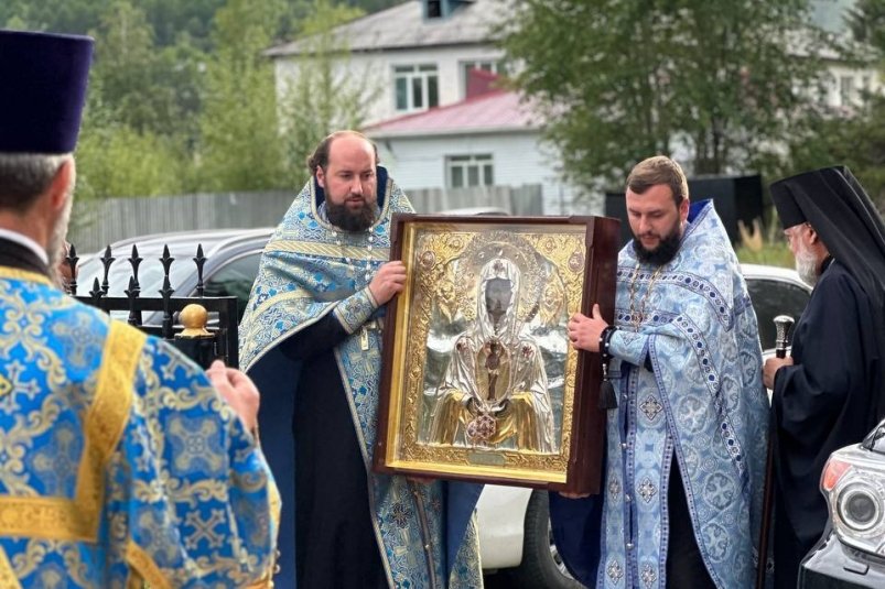 Албазинская икона Божией Матери предстала "Слово плоть бысть" особенно почитается на амурской земле Благовещенская епархия