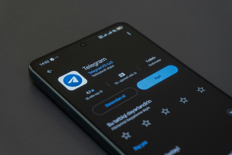 Telegram unsplash.com