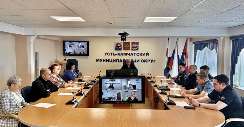 Заседание оперативного штаба ТГ-канал главы Усть-Камчатского округа Олега Бондаренко (18+)